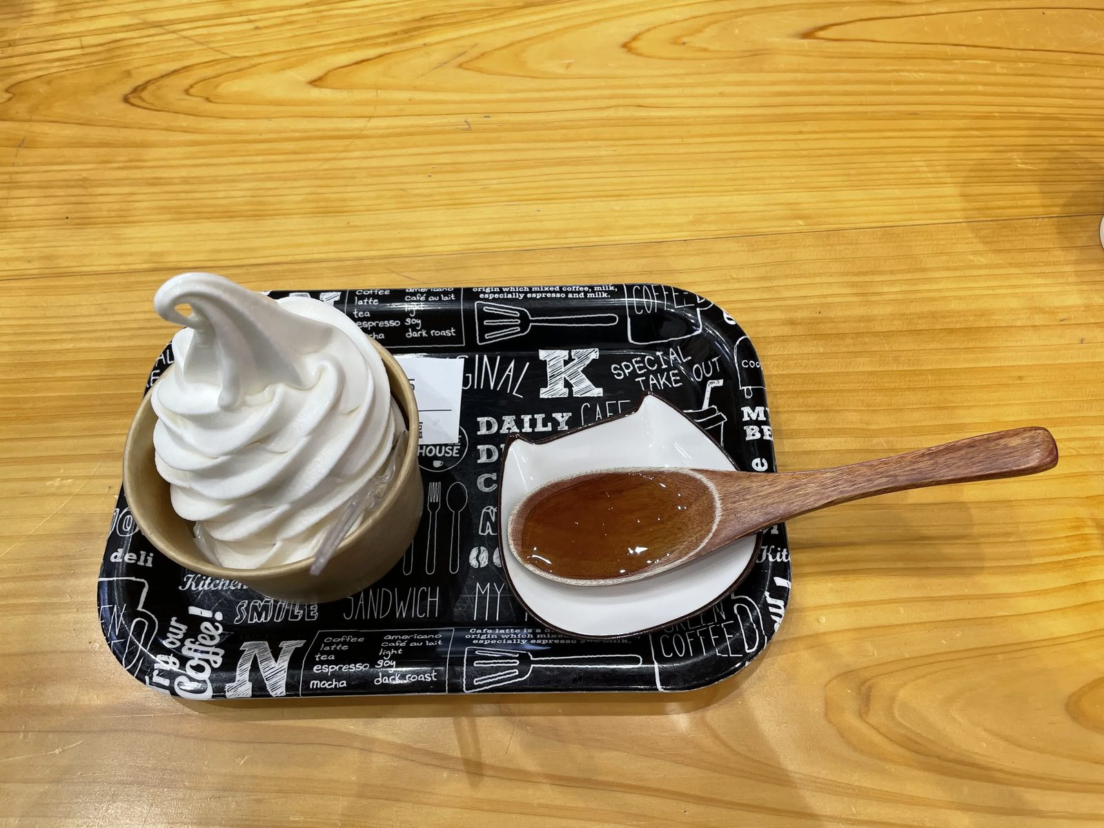 対馬名物の藻塩ソフトクリーム