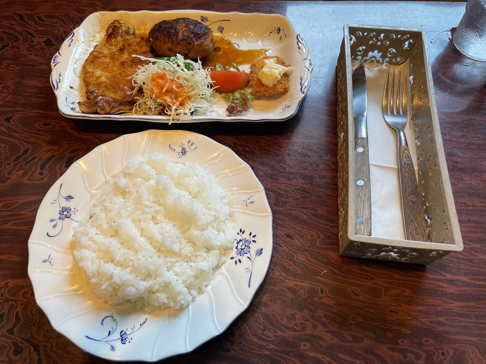 対馬の食事処の定食