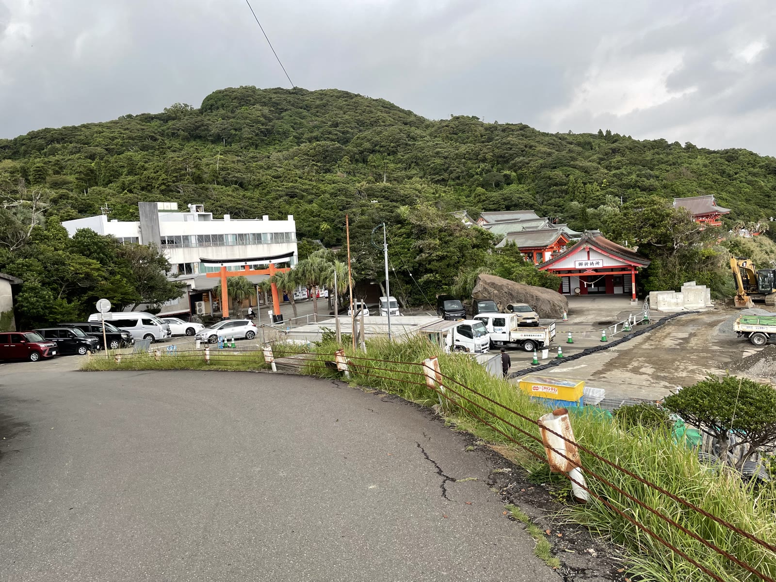 高台から見下ろした鵜戸神宮